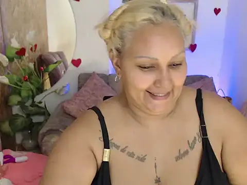 laleska montenegro online show from November 2025 04:23:02 AM