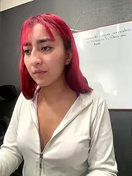 Snapshot of JuliethaDemon_ chatting on January 2026 01:05:02 PM JuliethaDemon online show from January 2026 01:05:02 PM