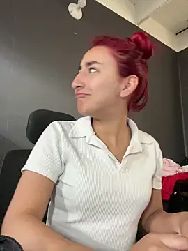 Snapshot of JuliethaDemon_ chatting on February 2026 02:01:02 PM JuliethaDemon online show from February 2026 02:01:02 PM