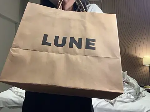 yuu-chan  online show from November 2025 09:20:01 AM