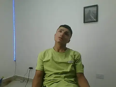 Snapshot of yissus_20_ chatting on April 2026 04:33:02 PM yissus 20 online show from April 2026 04:33:02 PM