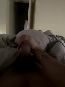 Zoro404040 online show from November 2025 08:26:01 AM