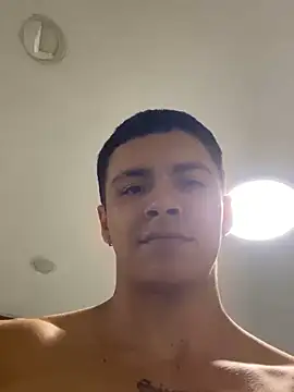 Snapshot of Leo_santoro chatting on September 2025 04:29:01 PM Leo santoro online show from September 2025 04:29:01 PM