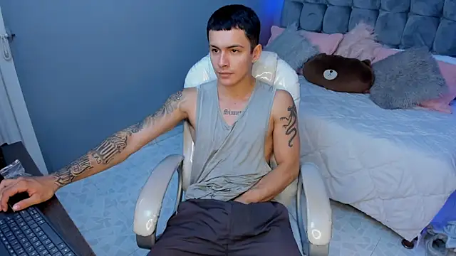 Snapshot of Leo_santoro chatting on September 2025 02:49:02 PM Leo santoro online show from September 2025 02:49:02 PM