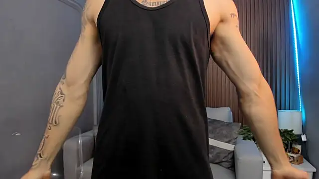 Snapshot of Leo_santoro chatting on September 2025 02:19:01 PM Leo santoro online show from September 2025 02:19:01 PM