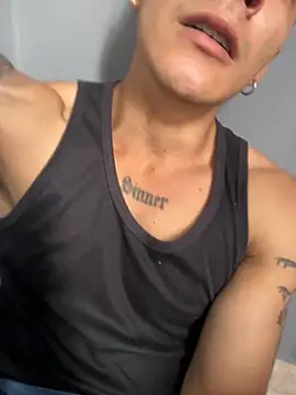Snapshot of Leo_santoro chatting on September 2025 02:11:02 PM Leo santoro online show from September 2025 02:11:02 PM