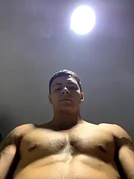 Snapshot of Leo_santoro chatting on October 2025 03:59:02 AM Leo santoro online show from October 2025 03:59:02 AM