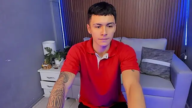 Snapshot of Leo_santoro chatting on October 2025 01:53:02 PM Leo santoro online show from October 2025 01:53:02 PM