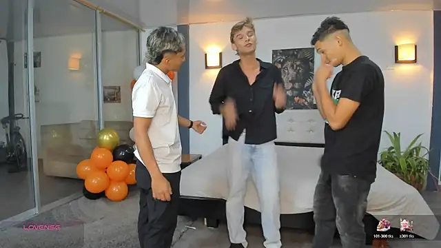 Bisexlifehot   online show from November 2025 11:03:01 PM