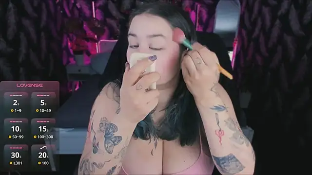 Snapshot of Mira_Fyre chatting on September 2025 09:27:02 PM Mira Fyre online show from September 2025 09:27:02 PM