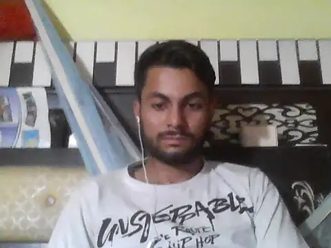 ursdreamperson online show from November 2025 07:11:02 AM