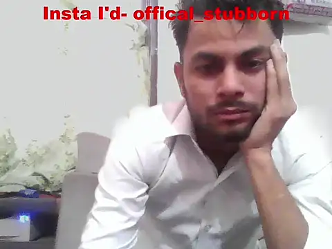 Snapshot of ursdreamperson chatting on April 2026 01:25:01 AM ursdreamperson online show from April 2026 01:25:01 AM