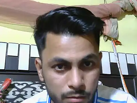 Snapshot of ursdreamperson chatting on April 2026 02:20:01 PM ursdreamperson online show from April 2026 02:20:01 PM