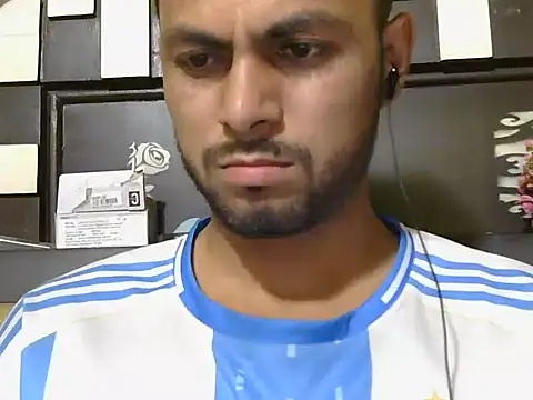 Snapshot of ursdreamperson chatting on April 2026 02:56:01 PM ursdreamperson online show from April 2026 02:56:01 PM