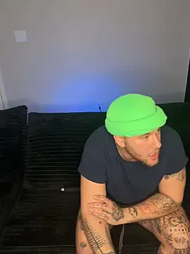 Snapshot of theviberoom chatting on December 2025 06:34:02 PM theviberoom online show from December 2025 06:34:02 PM