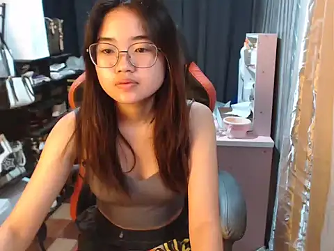 Snapshot of urhoneybunny25 chatting on October 2025 08:53:02 PM urhoneybunny25 online show from October 2025 08:53:02 PM