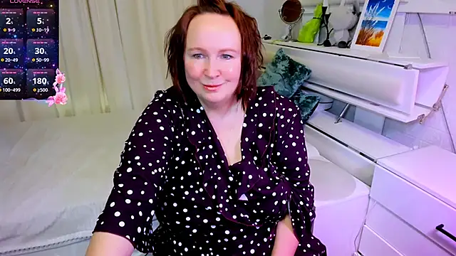 Snapshot of WifeyXRated chatting on March 2026 05:46:01 AM WifeyXRated online show from March 2026 05:46:01 AM