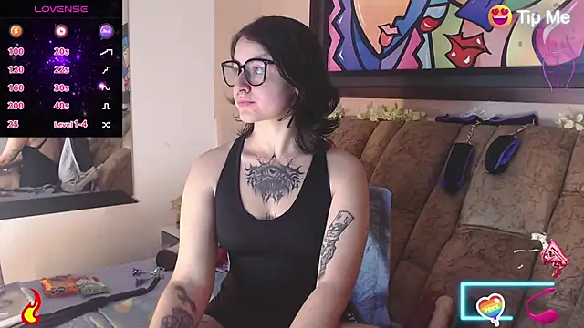 Snapshot of miss_tatta chatting on October 2025 08:04:01 AM miss tatta online show from October 2025 08:04:01 AM