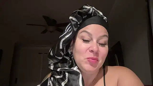 Snapshot of number1slut chatting on January 2026 12:43:02 PM number1slut online show from January 2026 12:43:02 PM