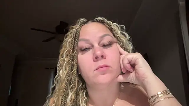 Snapshot of number1slut chatting on March 2026 12:44:02 PM number1slut online show from March 2026 12:44:02 PM