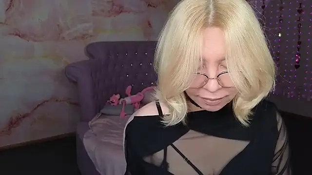 Wendy Waves online show from September 2025 10:48:01 AM