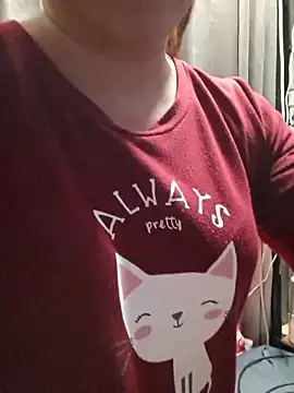 Snapshot of hihiakiko chatting on November 2025 02:16:01 PM hihiakiko online show from November 2025 02:16:01 PM