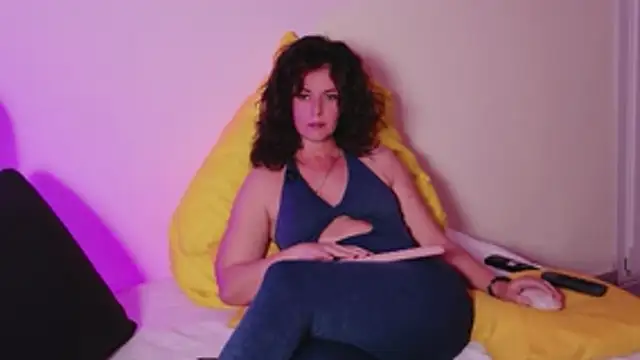 Snapshot of Witch_in_Silk chatting on March 2026 06:35:01 PM Witch in Silk online show from March 2026 06:35:01 PM