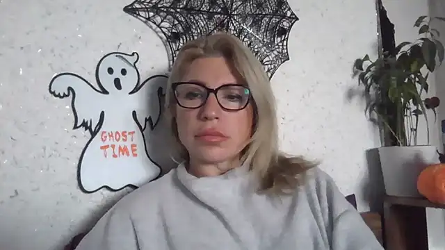 fox red lady7 online show from October 2025 06:48:01 AM