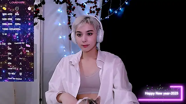 SophieAsh online show from December 2025 06:04:02 PM