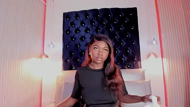 Snapshot of DahianaLopez_ chatting on April 2026 12:28:02 PM DahianaLopez online show from April 2026 12:28:02 PM