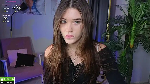 Snapshot of MollyBaby chatting on November 2025 01:55:01 PM MollyBaby online show from November 2025 01:55:01 PM