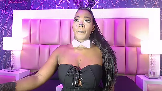 ReinaMiah online show from October 2025 03:40:01 AM