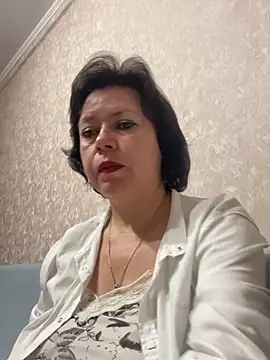 Kiravix online show from December 2025 07:53:01 PM