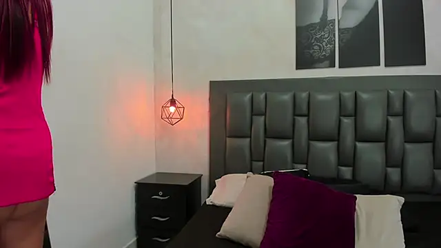 dakota roussee online show from November 2025 12:15:02 PM