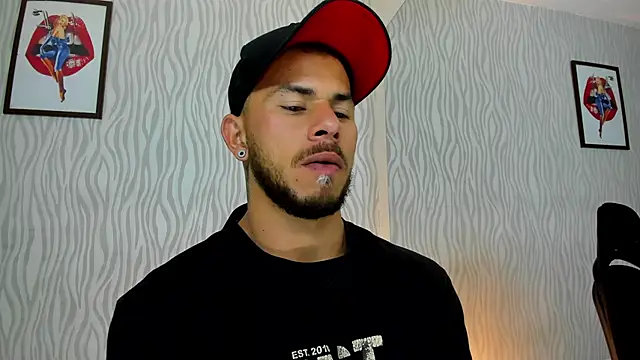 Snapshot of dylan_jacobx chatting on October 2025 03:07:02 AM dylan jacobx online show from October 2025 03:07:02 AM