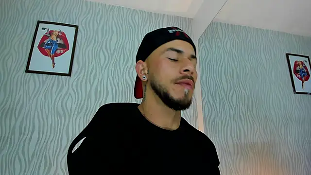 Snapshot of dylan_jacobx chatting on November 2025 03:07:01 AM dylan jacobx online show from November 2025 03:07:01 AM