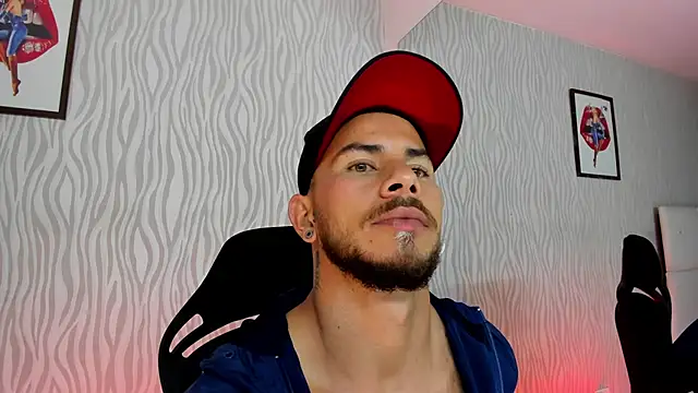 Snapshot of dylan_jacobx chatting on November 2025 02:33:01 AM dylan jacobx online show from November 2025 02:33:01 AM