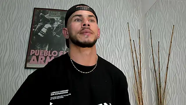 Snapshot of dylan_jacobx chatting on March 2026 10:46:02 PM dylan jacobx online show from March 2026 10:46:02 PM