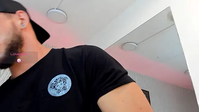 Snapshot of dylan_jacobx chatting on April 2026 06:06:01 PM dylan jacobx online show from April 2026 06:06:01 PM