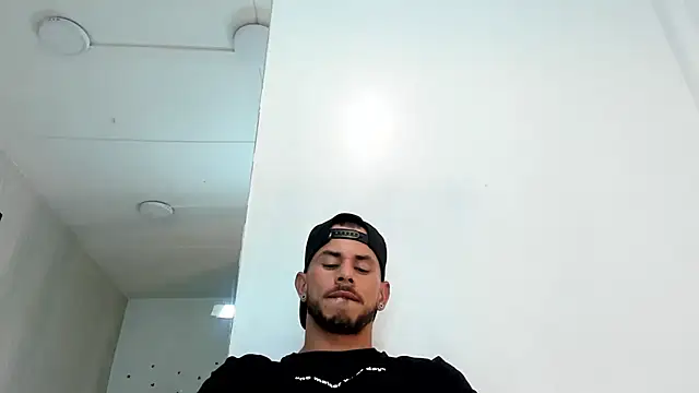 Snapshot of dylan_jacobx chatting on May 2026 04:04:02 PM dylan jacobx online show from May 2026 04:04:02 PM