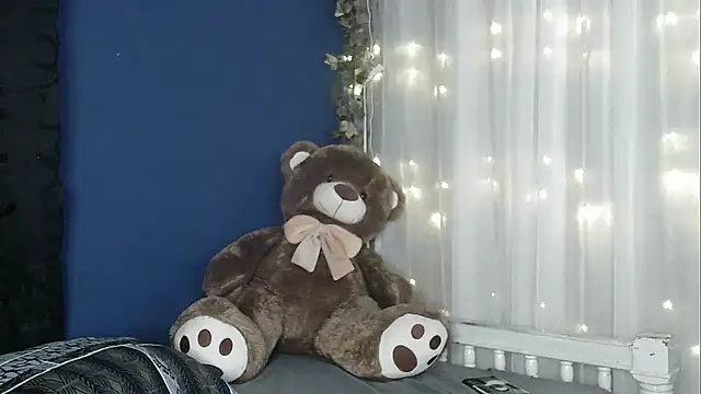 Snapshot of lishainparis18 chatting on March 2026 12:01:02 PM lishainparis18 online show from March 2026 12:01:02 PM