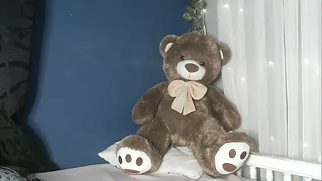 Snapshot of lishainparis18 chatting on March 2026 05:23:02 PM lishainparis18 online show from March 2026 05:23:02 PM