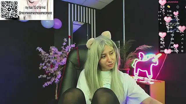 Snapshot of meomeee chatting on February 2026 04:36:02 PM meomeee online show from February 2026 04:36:02 PM