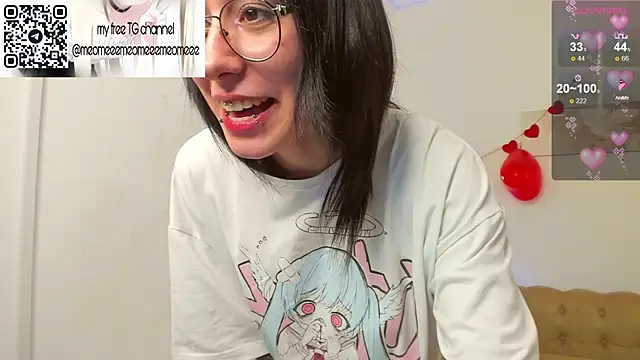 Snapshot of meomeee chatting on February 2026 04:20:01 AM meomeee online show from February 2026 04:20:01 AM