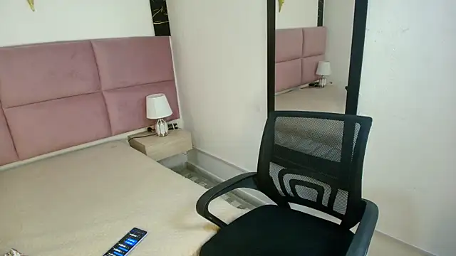 muller asher online show from November 2025 03:26:02 AM