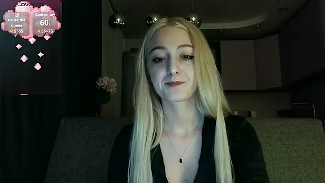 Snapshot of white_liillyy chatting on September 2025 12:00:02 AM white liillyy online show from September 2025 12:00:02 AM