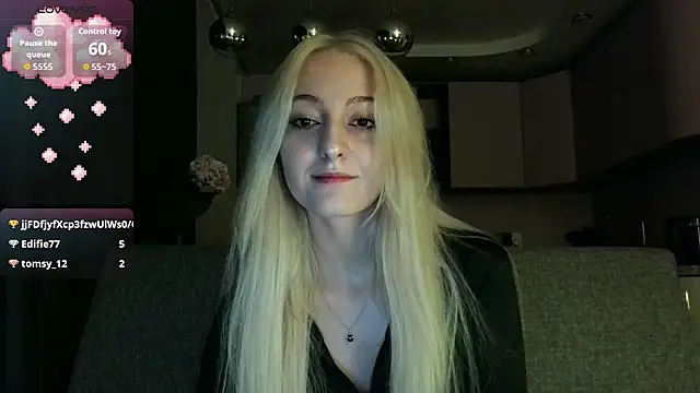 Snapshot of white_liillyy chatting on September 2025 10:55:02 PM white liillyy online show from September 2025 10:55:02 PM