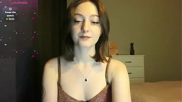 Snapshot of white_liillyy chatting on February 2026 07:37:01 PM white liillyy online show from February 2026 07:37:01 PM