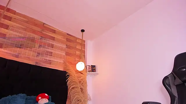 Snapshot of Emily_brown04 chatting on September 2025 11:21:01 PM Emily brown04 online show from September 2025 11:21:01 PM