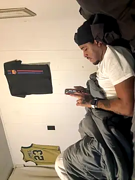 tyrek5051 online show from November 2025 04:19:02 PM